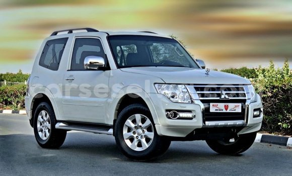 Buy Import Mitsubishi Pajero White Car in Import - Dubai in East Mahé Buy Import Mitsubishi Pajero White Car in Import - Dubai in East Mahé