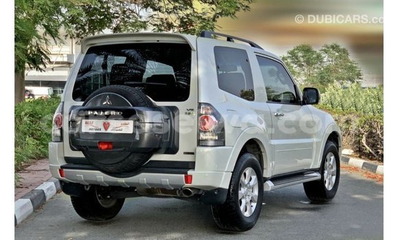 Buy Import Mitsubishi Pajero White Car in Import - Dubai in East Mahé Buy Import Mitsubishi Pajero White Car in Import - Dubai in East Mahé