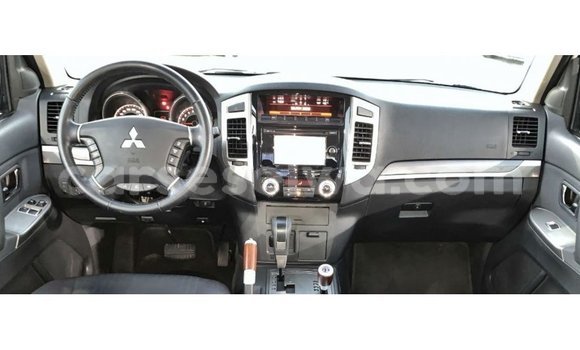 Buy Import Mitsubishi Pajero White Car in Import - Dubai in East Mahé Buy Import Mitsubishi Pajero White Car in Import - Dubai in East Mahé