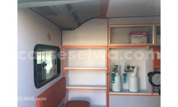 Buy Import Toyota Hiace White Car in Import - Dubai in East Mahé Buy Import Toyota Hiace White Car in Import - Dubai in East Mahé