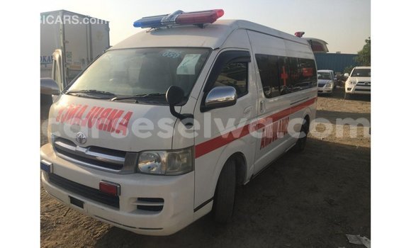 Buy Import Toyota Hiace White Car in Import - Dubai in East Mahé Buy Import Toyota Hiace White Car in Import - Dubai in East Mahé