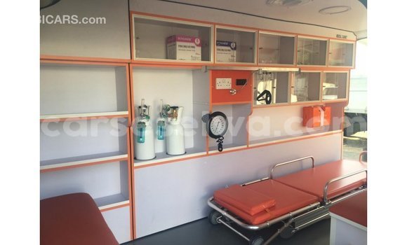 Buy Import Toyota Hiace White Car in Import - Dubai in East Mahé Buy Import Toyota Hiace White Car in Import - Dubai in East Mahé