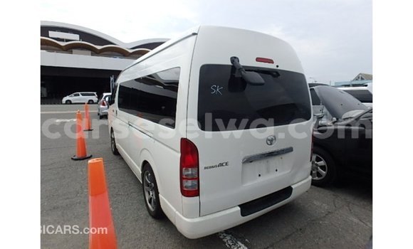 Buy Import Toyota Hiace White Car in Import - Dubai in East Mahé Buy Import Toyota Hiace White Car in Import - Dubai in East Mahé