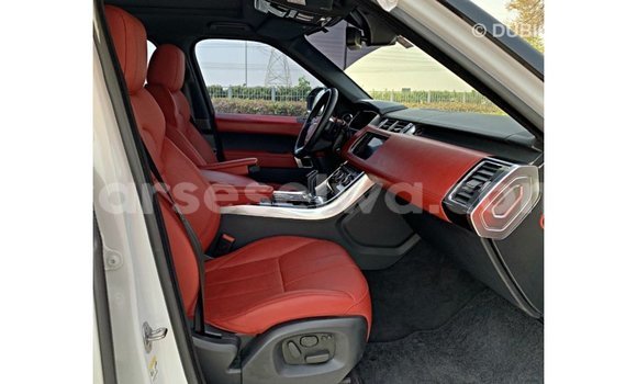 Buy Import Land Rover Range Rover White Car in Import - Dubai in East Mahé Buy Import Land Rover Range Rover White Car in Import - Dubai in East Mahé