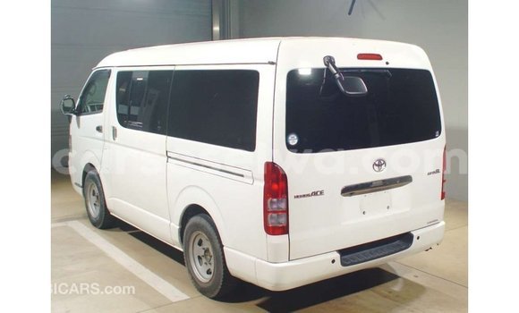 Buy Import Toyota Hiace White Car in Import - Dubai in East Mahé Buy Import Toyota Hiace White Car in Import - Dubai in East Mahé