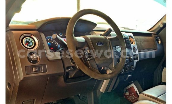 Buy Import Ford Club Wagon Red Car in Import - Dubai in East Mahé Buy Import Ford Club Wagon Red Car in Import - Dubai in East Mahé