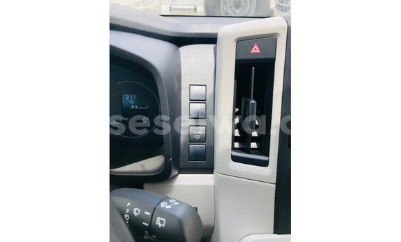 Buy Import Toyota Hiace White Car in Import - Dubai in East Mahé Buy Import Toyota Hiace White Car in Import - Dubai in East Mahé