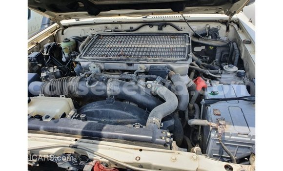 Buy Import Toyota Land Cruiser White Car in Import - Dubai in East Mahé Buy Import Toyota Land Cruiser White Car in Import - Dubai in East Mahé