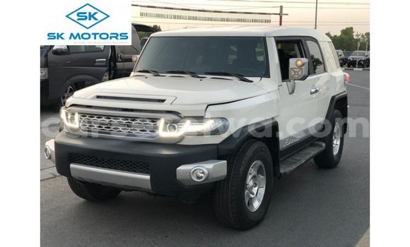Buy Import Toyota FJ Cruiser White Car in Import - Dubai in East Mahé Buy Import Toyota FJ Cruiser White Car in Import - Dubai in East Mahé