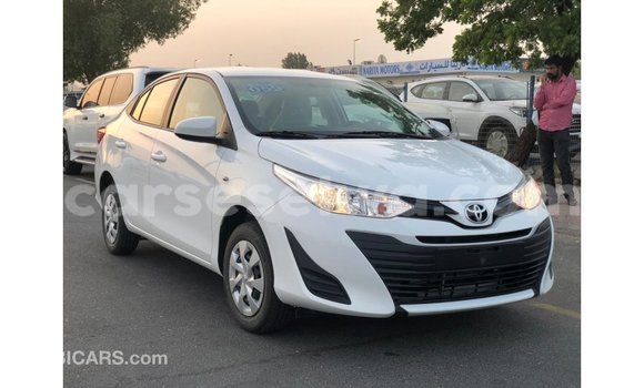 Buy Import Toyota DA White Truck in Import - Dubai in East Mahé Buy Import Toyota DA White Truck in Import - Dubai in East Mahé