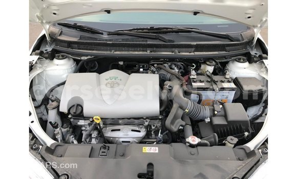 Buy Import Toyota DA White Truck in Import - Dubai in East Mahé Buy Import Toyota DA White Truck in Import - Dubai in East Mahé