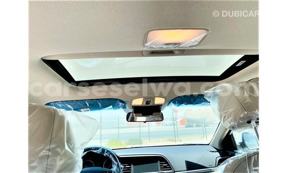 Buy Import Hyundai Elantra White Car in Import - Dubai in East Mahé Buy Import Hyundai Elantra White Car in Import - Dubai in East Mahé