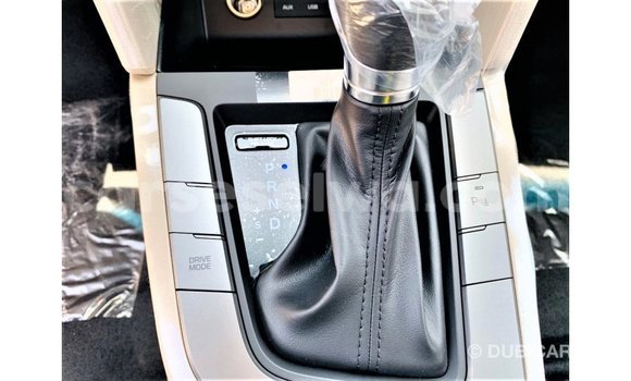 Buy Import Hyundai Elantra White Car in Import - Dubai in East Mahé Buy Import Hyundai Elantra White Car in Import - Dubai in East Mahé