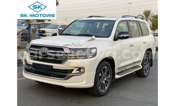 Buy Import Toyota DA White Truck in Import - Dubai in East Mahé