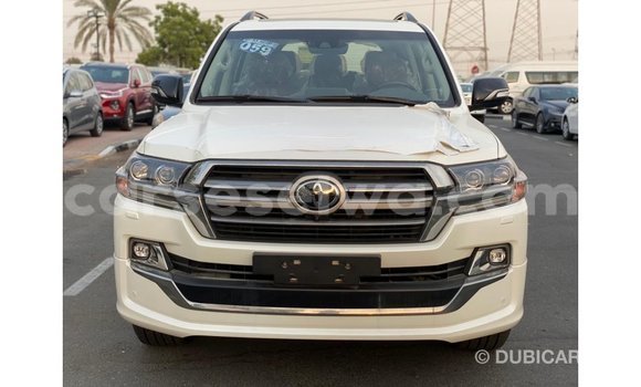 Buy Import Toyota DA White Truck in Import - Dubai in East Mahé Buy Import Toyota DA White Truck in Import - Dubai in East Mahé