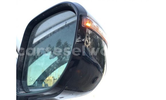 Buy Import Kia Carens White Car in Import - Dubai in East Mahé Buy Import Kia Carens White Car in Import - Dubai in East Mahé