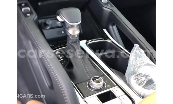 Buy Import Kia Carens White Car in Import - Dubai in East Mahé Buy Import Kia Carens White Car in Import - Dubai in East Mahé