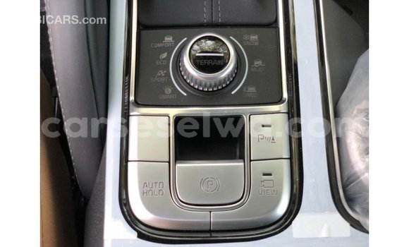 Buy Import Kia Carens White Car in Import - Dubai in East Mahé Buy Import Kia Carens White Car in Import - Dubai in East Mahé