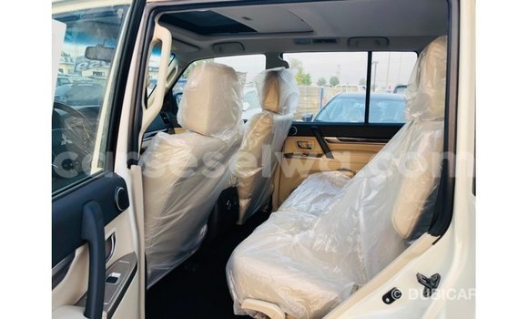 Buy Import Mitsubishi Pajero White Car in Import - Dubai in East Mahé Buy Import Mitsubishi Pajero White Car in Import - Dubai in East Mahé