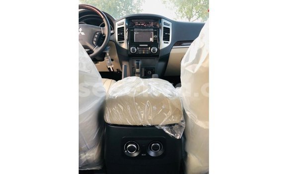 Buy Import Mitsubishi Pajero White Car in Import - Dubai in East Mahé Buy Import Mitsubishi Pajero White Car in Import - Dubai in East Mahé