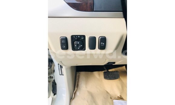 Buy Import Mitsubishi Pajero White Car in Import - Dubai in East Mahé Buy Import Mitsubishi Pajero White Car in Import - Dubai in East Mahé