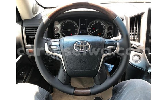 Buy Import Toyota Land Cruiser Black Car in Import - Dubai in East Mahé Buy Import Toyota Land Cruiser Black Car in Import - Dubai in East Mahé