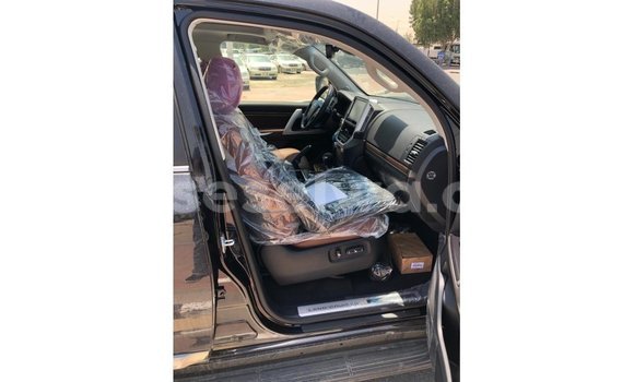 Buy Import Toyota Land Cruiser Black Car in Import - Dubai in East Mahé Buy Import Toyota Land Cruiser Black Car in Import - Dubai in East Mahé