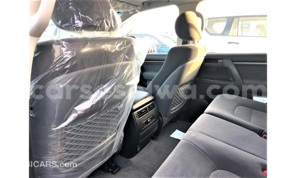 Buy Import Toyota Land Cruiser Other Car in Import - Dubai in East Mahé Buy Import Toyota Land Cruiser Other Car in Import - Dubai in East Mahé