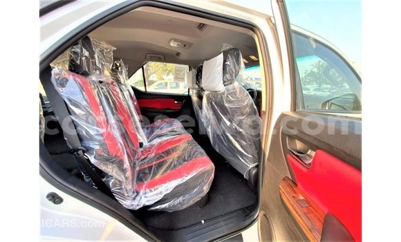 Buy Import Toyota Fortuner White Car in Import - Dubai in East Mahé Buy Import Toyota Fortuner White Car in Import - Dubai in East Mahé