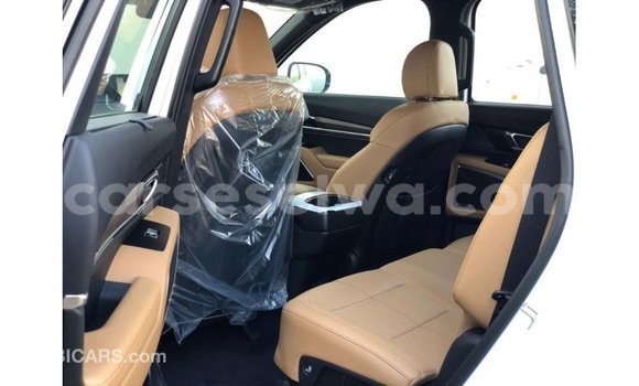 Buy Import Kia Carens White Car in Import - Dubai in East Mahé Buy Import Kia Carens White Car in Import - Dubai in East Mahé