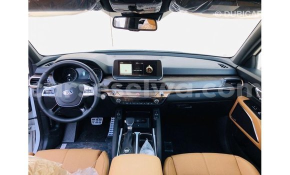 Buy Import Kia Carens White Car in Import - Dubai in East Mahé Buy Import Kia Carens White Car in Import - Dubai in East Mahé