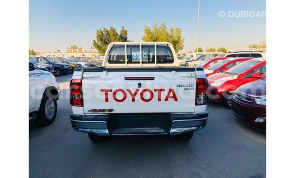 Buy Import Toyota Hilux White Car in Import - Dubai in East Mahé Buy Import Toyota Hilux White Car in Import - Dubai in East Mahé