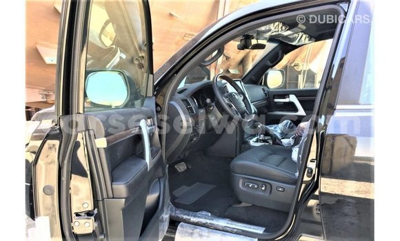 Buy Import Toyota Land Cruiser Black Car in Import - Dubai in East Mahé Buy Import Toyota Land Cruiser Black Car in Import - Dubai in East Mahé