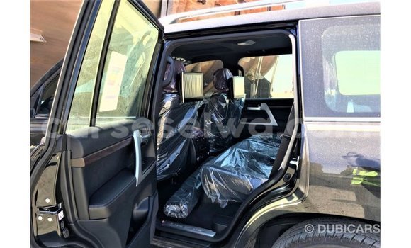 Buy Import Toyota Land Cruiser Black Car in Import - Dubai in East Mahé Buy Import Toyota Land Cruiser Black Car in Import - Dubai in East Mahé