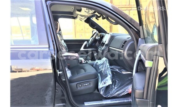 Buy Import Toyota Land Cruiser Black Car in Import - Dubai in East Mahé Buy Import Toyota Land Cruiser Black Car in Import - Dubai in East Mahé