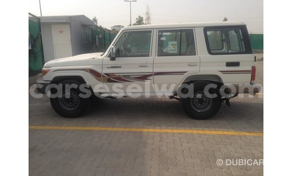 Buy Import Toyota Land Cruiser White Car in Import - Dubai in East Mahé Buy Import Toyota Land Cruiser White Car in Import - Dubai in East Mahé