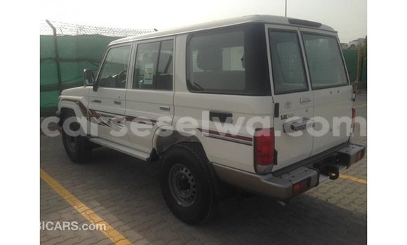 Buy Import Toyota Land Cruiser White Car in Import - Dubai in East Mahé Buy Import Toyota Land Cruiser White Car in Import - Dubai in East Mahé