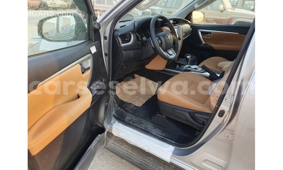 Buy Import Toyota Fortuner Other Car in Import - Dubai in East Mahé Buy Import Toyota Fortuner Other Car in Import - Dubai in East Mahé