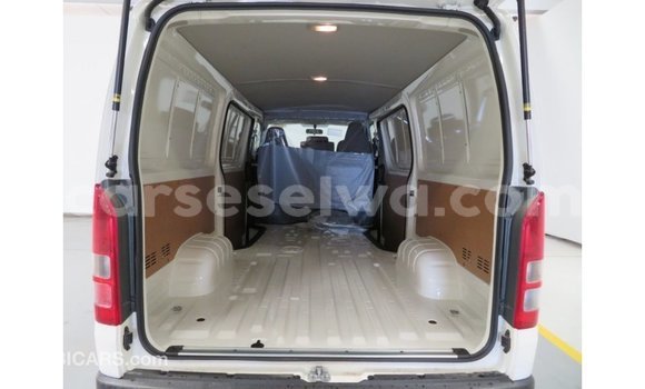 Buy Import Toyota Hiace White Car in Import - Dubai in East Mahé Buy Import Toyota Hiace White Car in Import - Dubai in East Mahé