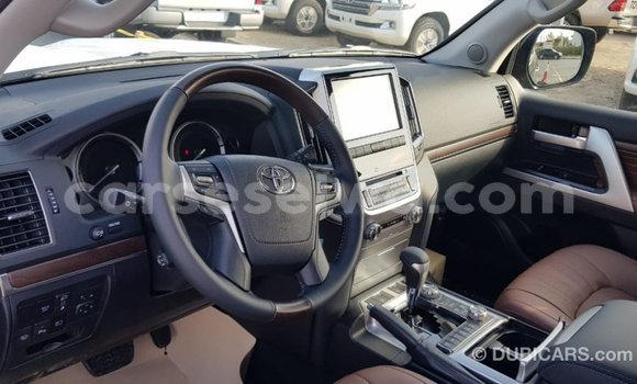 Buy Import Toyota Land Cruiser Black Car in Import - Dubai in East Mahé Buy Import Toyota Land Cruiser Black Car in Import - Dubai in East Mahé