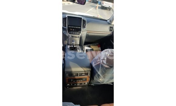 Buy Import Toyota Land Cruiser Black Car in Import - Dubai in East Mahé Buy Import Toyota Land Cruiser Black Car in Import - Dubai in East Mahé