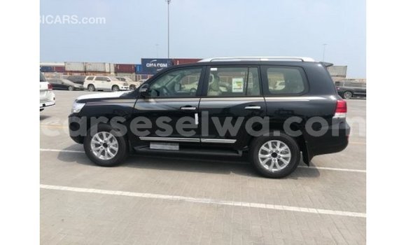 Buy Import Toyota Land Cruiser Black Car in Import - Dubai in East Mahé Buy Import Toyota Land Cruiser Black Car in Import - Dubai in East Mahé