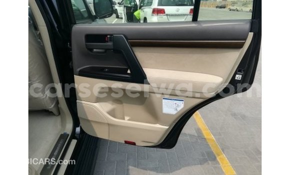 Buy Import Toyota Land Cruiser Black Car in Import - Dubai in East Mahé Buy Import Toyota Land Cruiser Black Car in Import - Dubai in East Mahé