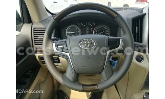 Buy Import Toyota Land Cruiser Black Car in Import - Dubai in East Mahé Buy Import Toyota Land Cruiser Black Car in Import - Dubai in East Mahé