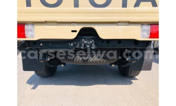 Buy Import Toyota Land Cruiser Beige Car in Import - Dubai in East Mahé Buy Import Toyota Land Cruiser Beige Car in Import - Dubai in East Mahé