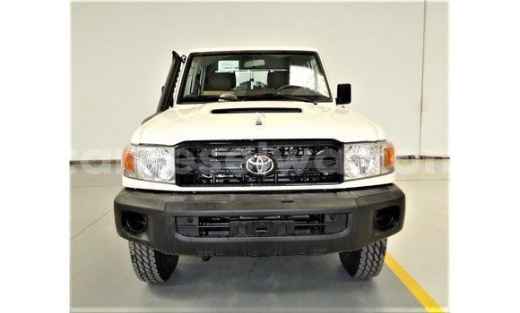 Buy Import Toyota Land Cruiser White Car in Import - Dubai in East Mahé Buy Import Toyota Land Cruiser White Car in Import - Dubai in East Mahé