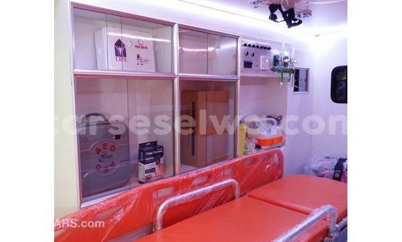 Buy Import Toyota Hiace White Car in Import - Dubai in East Mahé Buy Import Toyota Hiace White Car in Import - Dubai in East Mahé