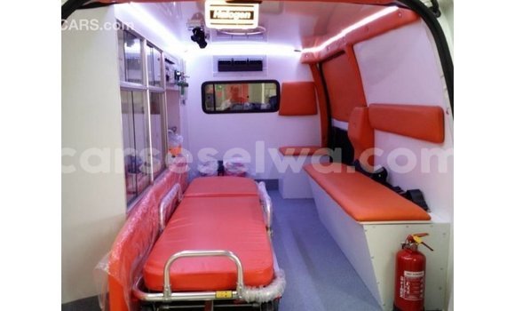 Buy Import Toyota Hiace White Car in Import - Dubai in East Mahé Buy Import Toyota Hiace White Car in Import - Dubai in East Mahé