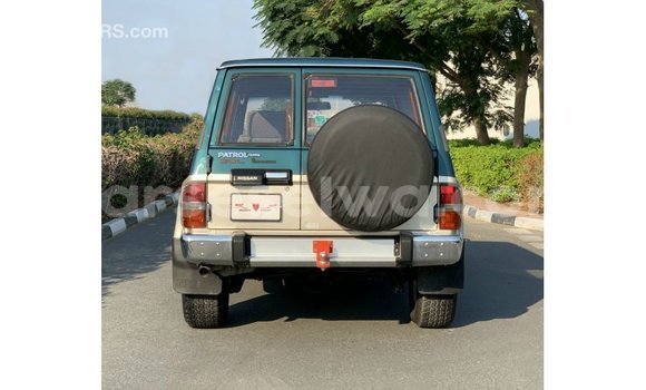 Buy Import Nissan Patrol Blue Car in Import - Dubai in East Mahé Buy Import Nissan Patrol Blue Car in Import - Dubai in East Mahé