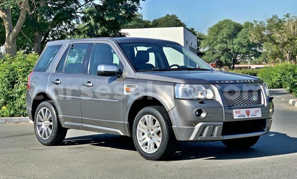 Buy Import Land Rover Defender Other Car in Import - Dubai in East Mahé Buy Import Land Rover Defender Other Car in Import - Dubai in East Mahé